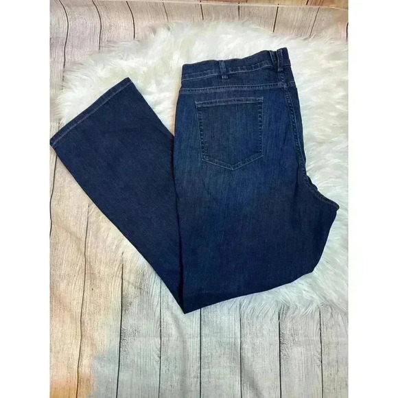 Duluth Trading Co Women's Size 18 X31 Straight Leg Stetch Jeans - Picture 1 of 7
